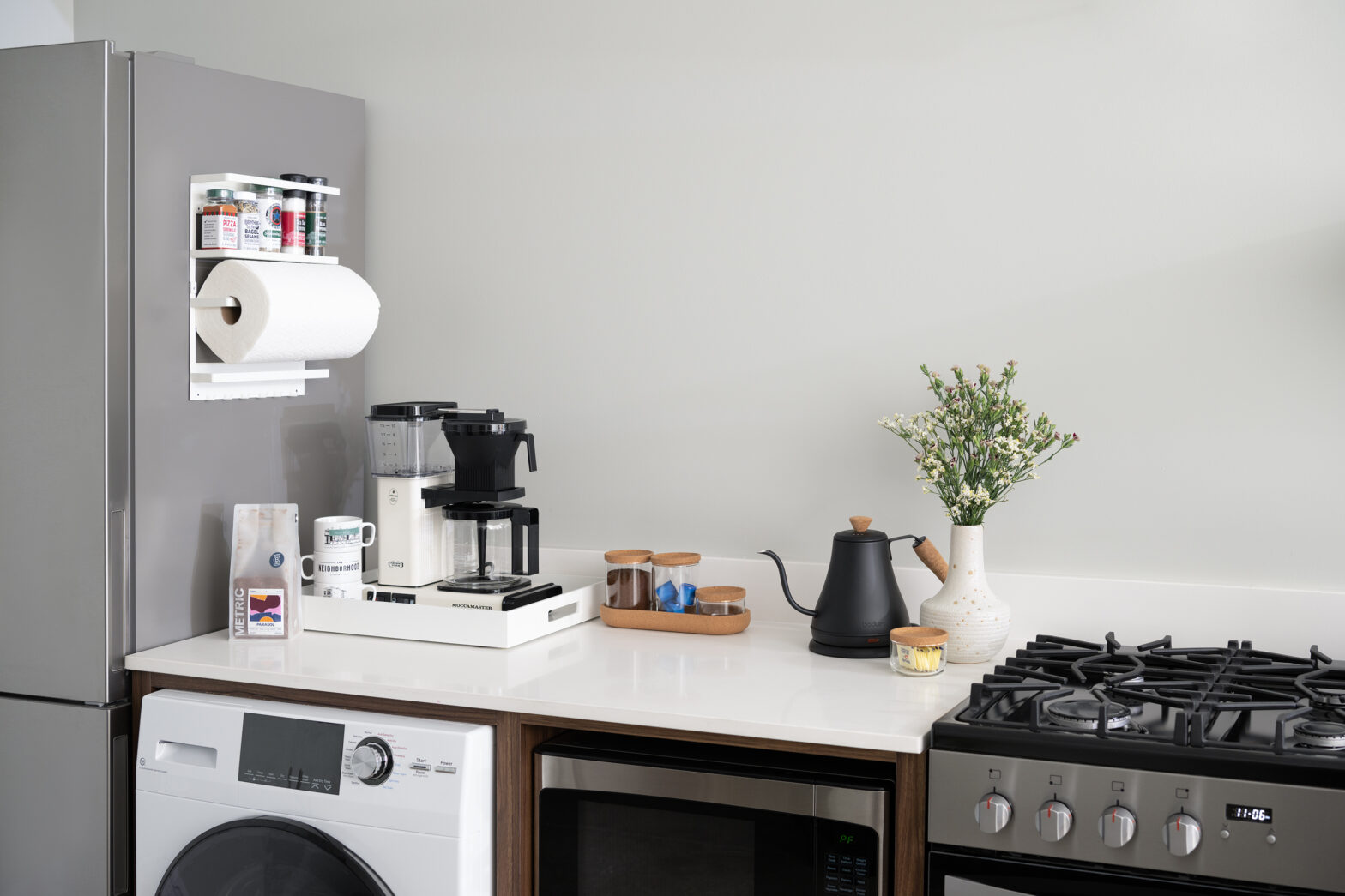 Photo of a Kitchen in a Comfortable Apartment-Style Suites for Extended Stays in Chicago, and Southwest Michigan